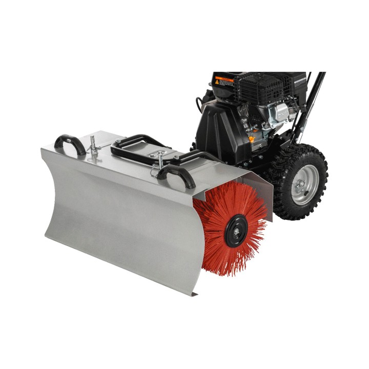 Motorový zametací stroj LUMAG KM800 – záběr 80 cm, radlice a koš